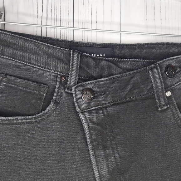Risen Women's High Rise Crossover Girlfriend Jeans - Picture 4 of 11